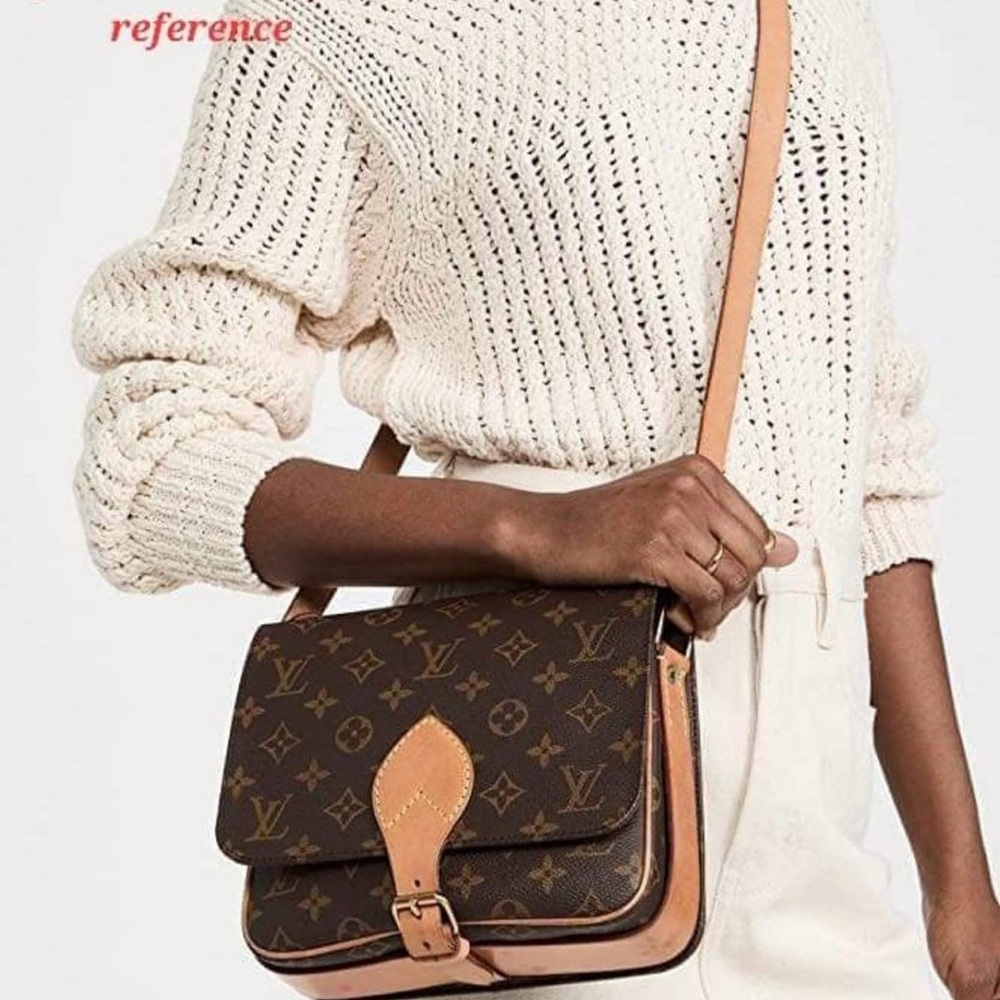 LV Cartouchiere MM in beautiful condition Authentic wonderful crossbody bag.